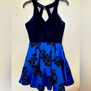 Used pretty black and blue dress
